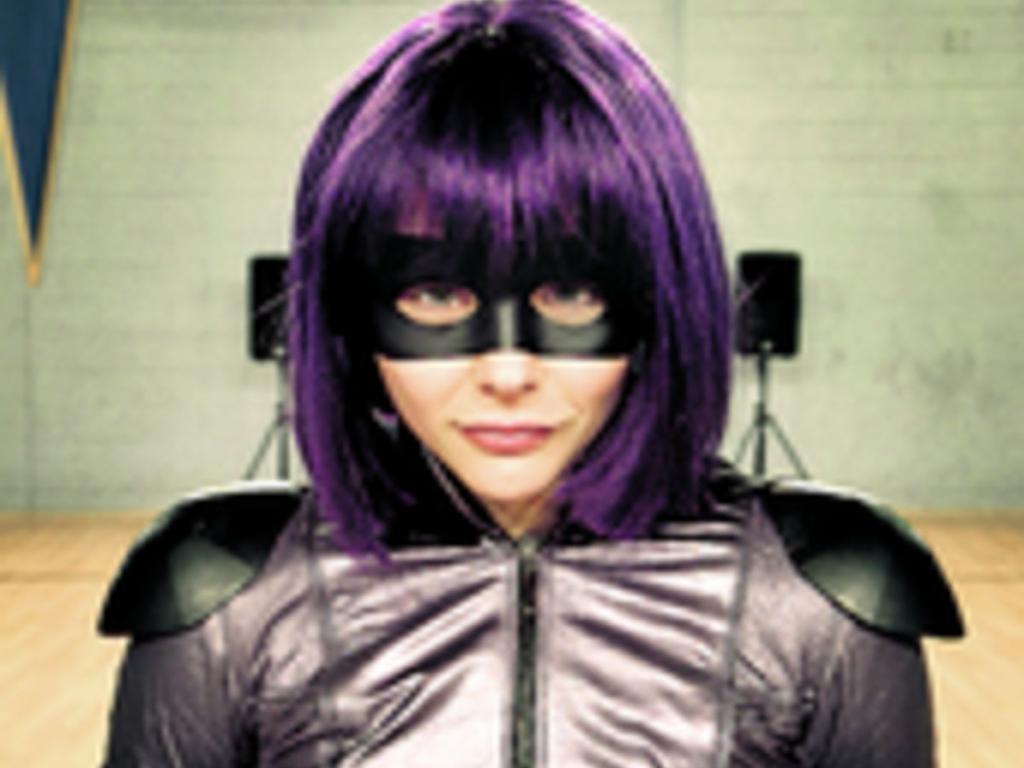 Después de que la loca valentía de Kick-Ass inspirara a una oleada de defensores del bien dirigidos por el coronel, este héroe decide unirse a ellos.