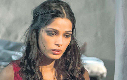 <p>Phaedra. La bella vidente interpretada por Freida Pinto.</p>