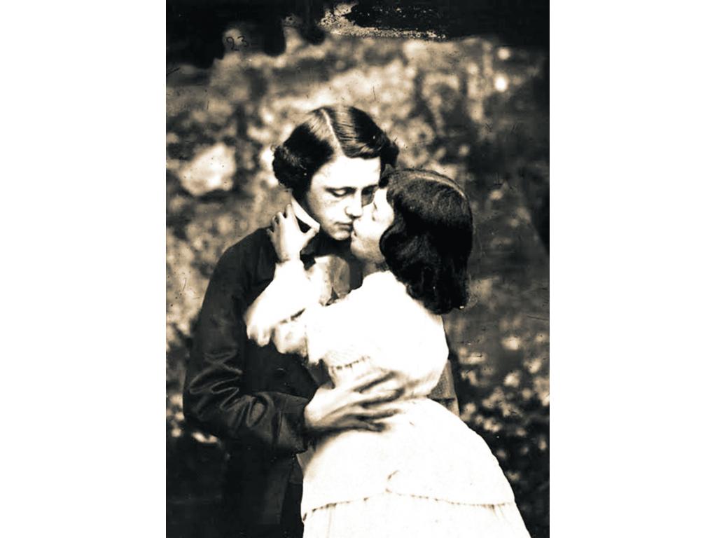 Carroll también fotografió a Alice con el resto de sus hermanas.
