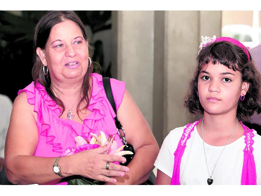 Sobreviviente. Omaira y su hija Milagros(Víctor Arosemena)