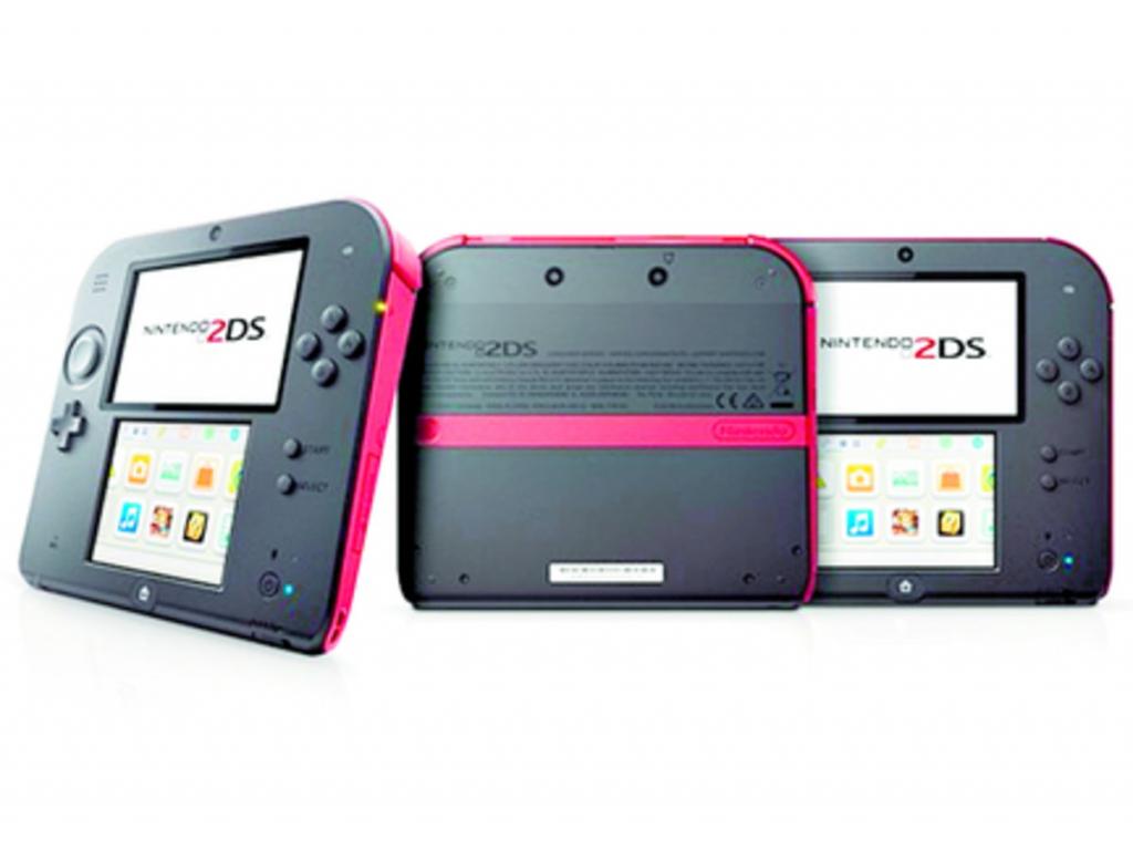 La Nintendo 2DS ha sido anunciada recientemente. Su principal característica no es una consola plegable, sino de una sola pieza, recordándonos las primeras consolas portátiles, como el GameBoy.