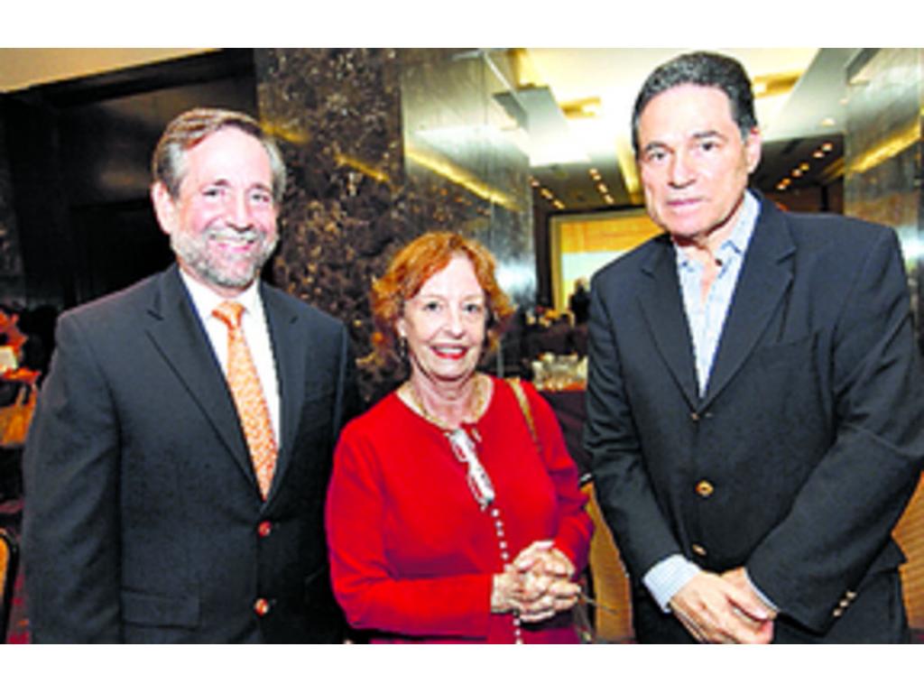 2. Marques de Urquijo, Michele Labrut y Aristides Royo.