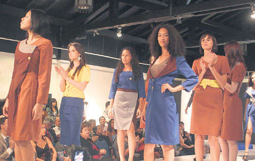 <p></p><p>Colecciones. Con pret-a-porter funcionales y versátiles. </p>