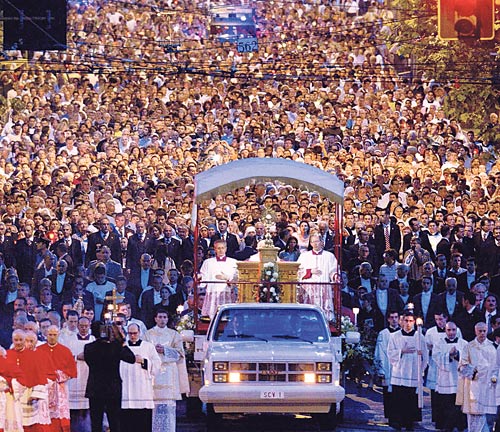 <p> Italia. El papa Benedicto presidió el Corpus Christi en la basílica romana de San Juan de Letrán, en Roma. </p>