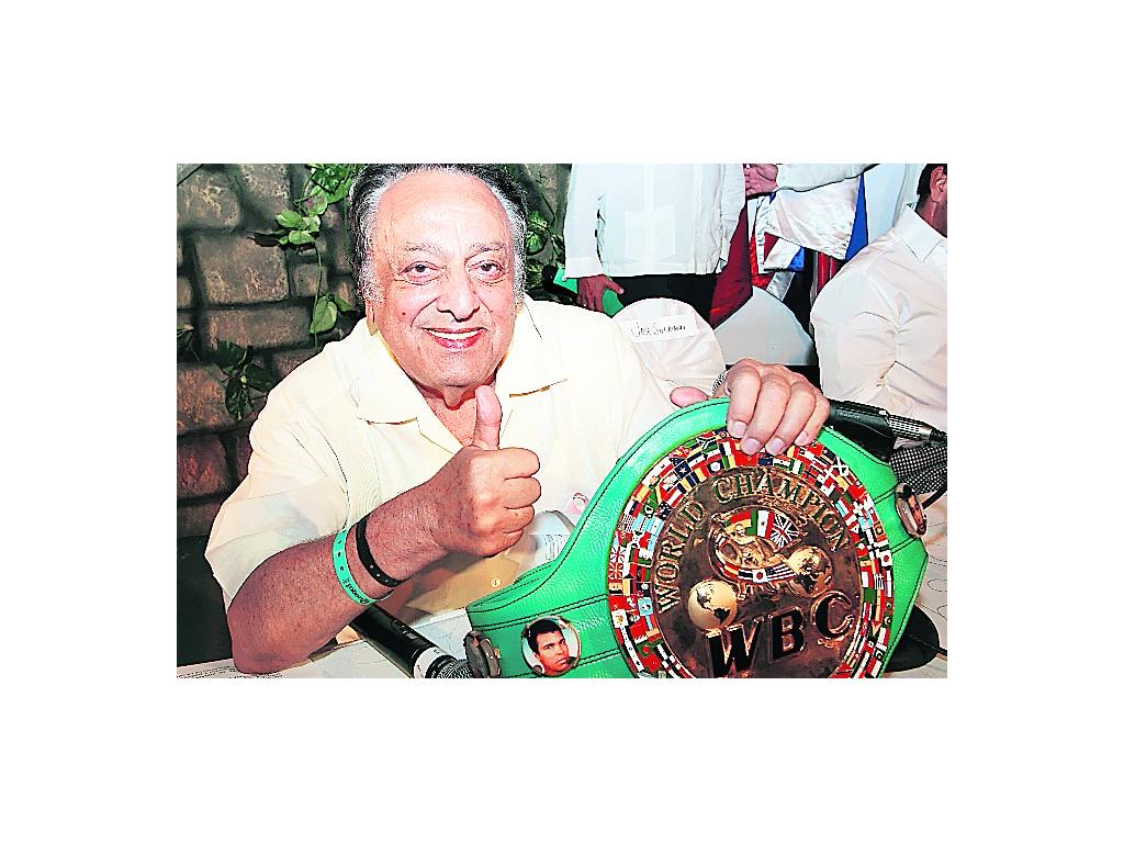 Consentido. José Sulaimán respeta mucho a Camacho.(Archivo)