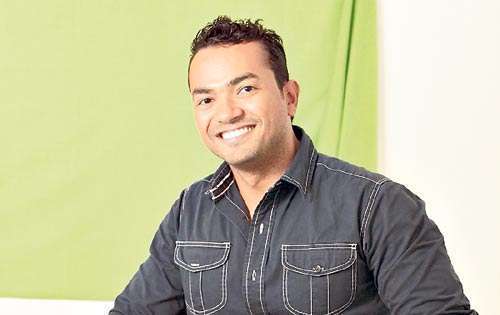 <p>Talento. Le gusta diversificar y apreciar la buena música</p>