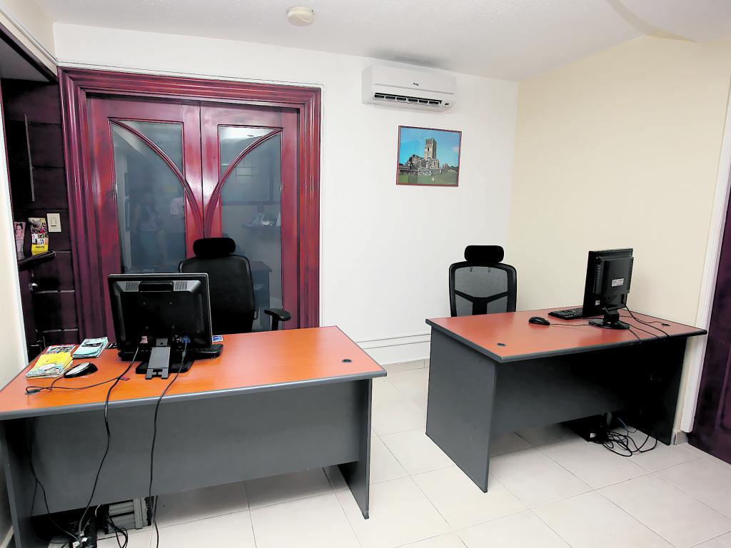 Salón. Centro de internet para los huéspedes del hotel.(Carlos Castro)