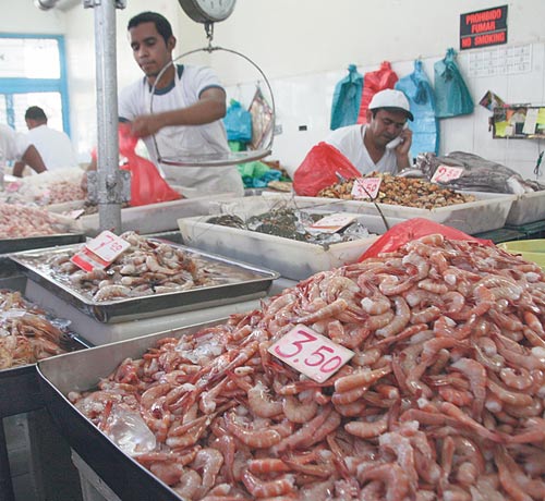 <p>Condiciones. Los mariscos a la venta están frescos.</p>