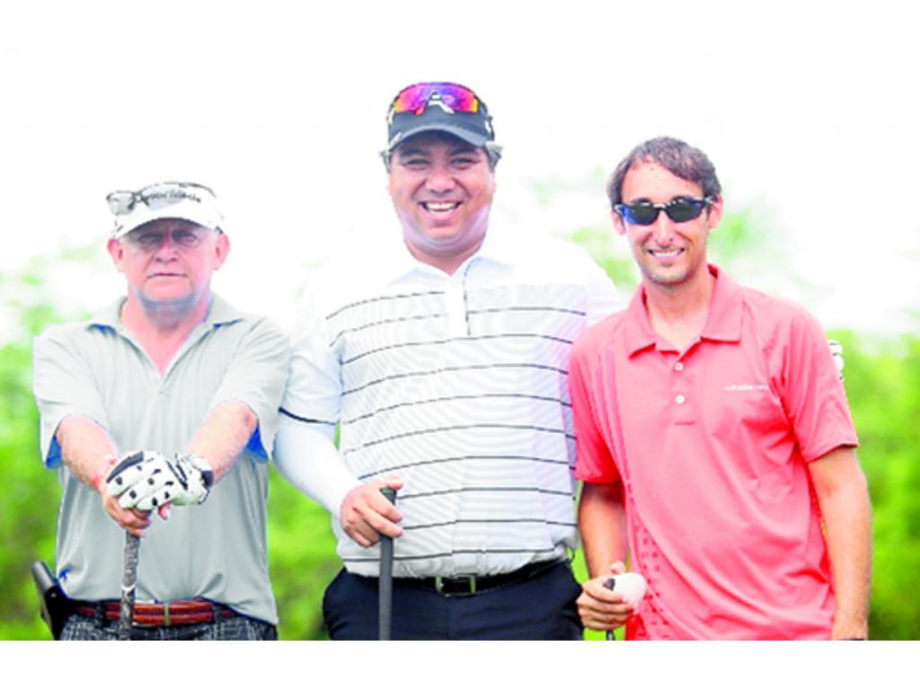 2. Milton Porras, Jairo González y Fernando Sosa.