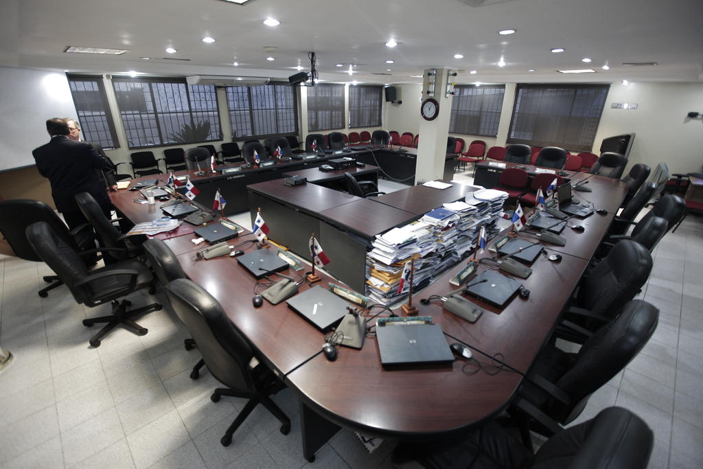 La reunión se lleva a cabo en la Comisión de Presupuesto. Foto/Noriel Gutiérrez<br>