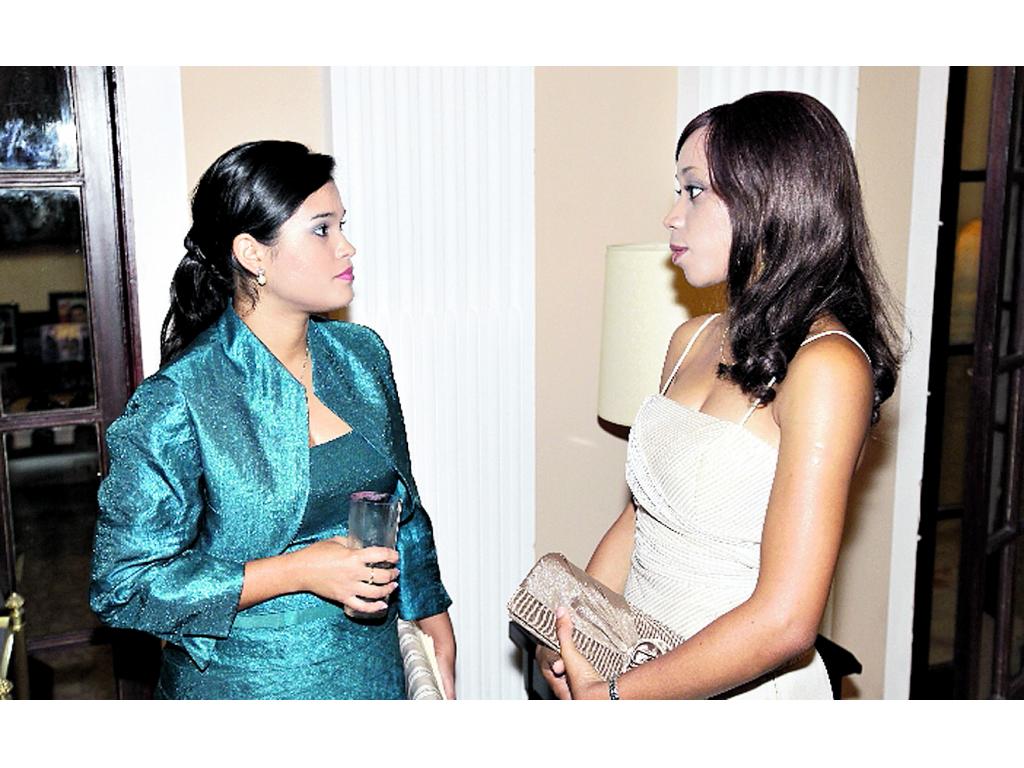 5. Mariel Ortiz y Katiusha Ortiz.