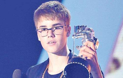 <p></p><p>Justin Bieber</p>