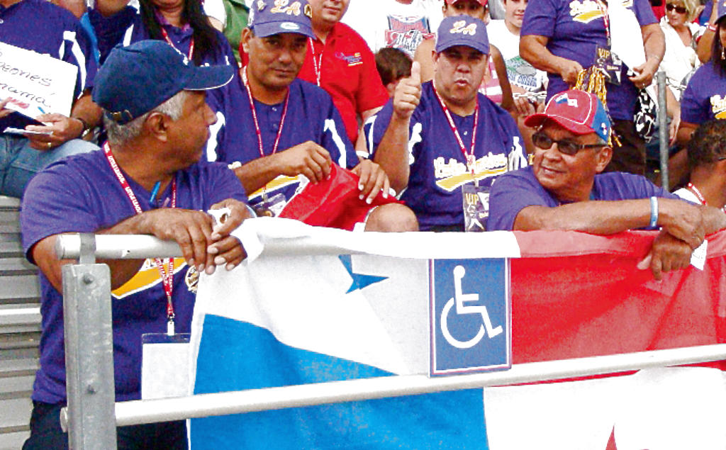 Apoyo. Una decena de coclesanos viajaron al torneo. (Carlos Castillo Jiménez)