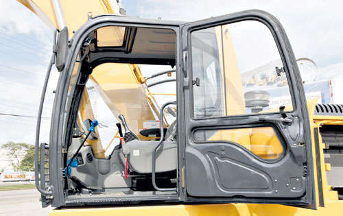 <p>Motor: Cummins</p>