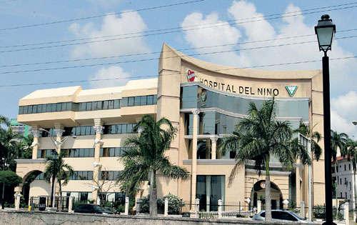 <p>Consulta Externa. El Club Activo 20-30 construyó la obra.</p>