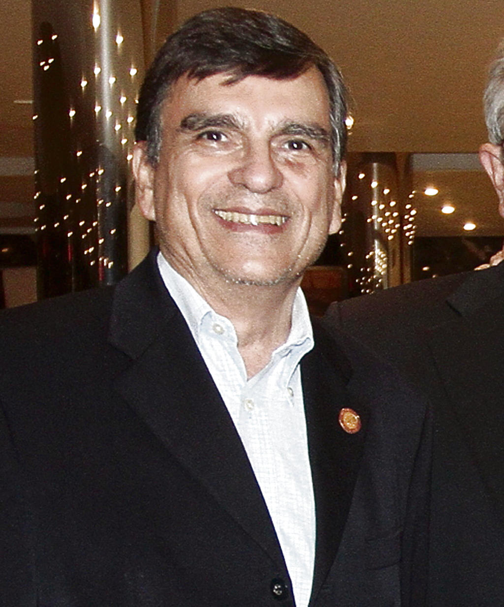 Marco A. Gandásegui.()