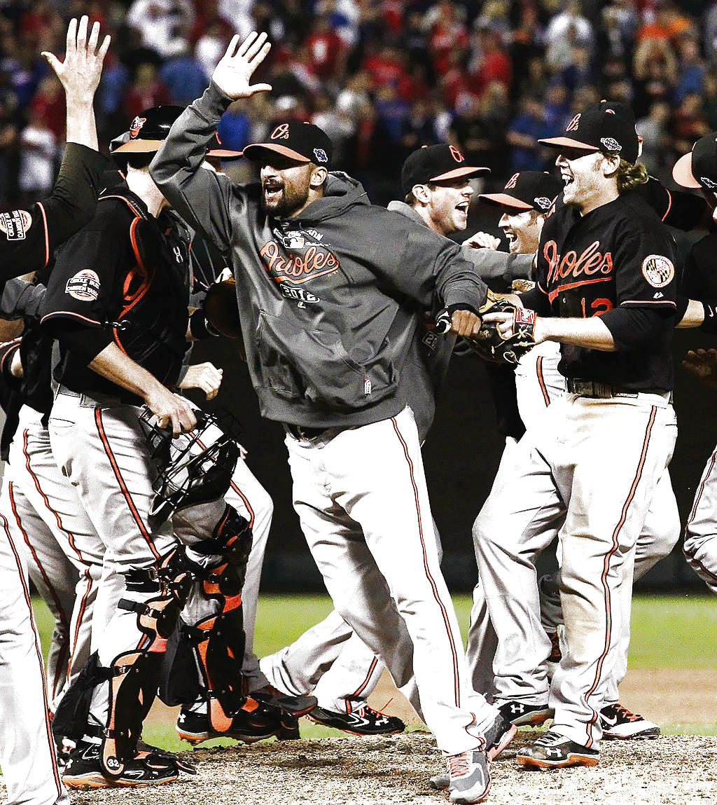 Inspirados. Los Orioles vienen a eliminar de los Vigilantes de Texas.(AP)