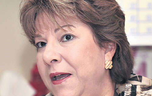 <p>Personaje. Annette Cárdenas, de la Camtur.</p>