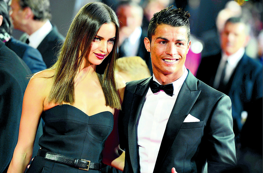 Figura. Cristiano Ronaldo llegó acompañado de su novia, Irina Shayk.(ap)