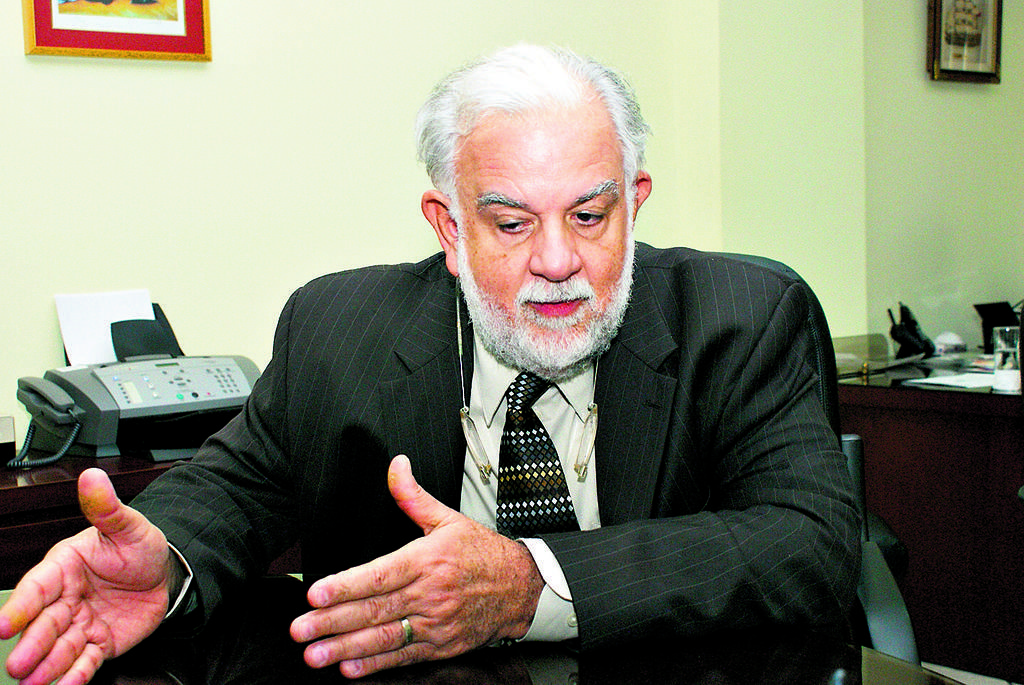 Víctor Urrutia. Desconoce un tanto sobre el incremento. (Archivo)