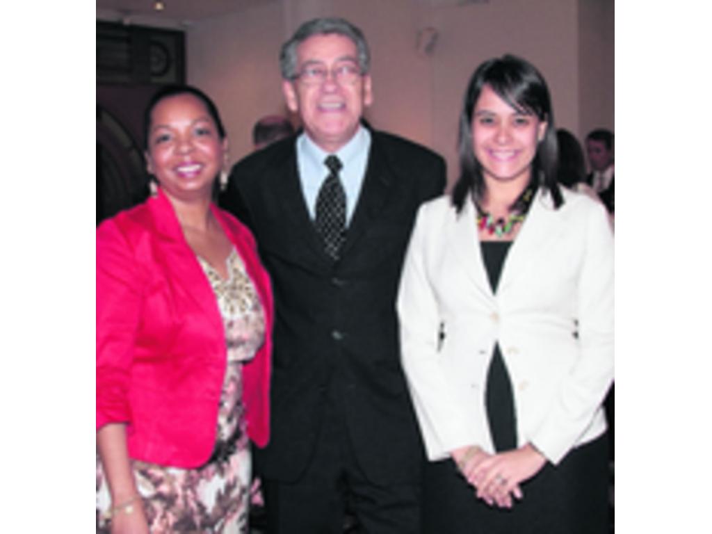 5. Ambar Arjona y Doris Hernández.