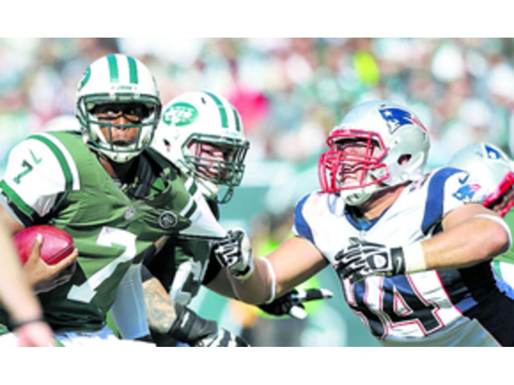 Los Jets sorprendieron a los Patriots de Nueva Inglaterra, al vencerlos 30-27.(AP)