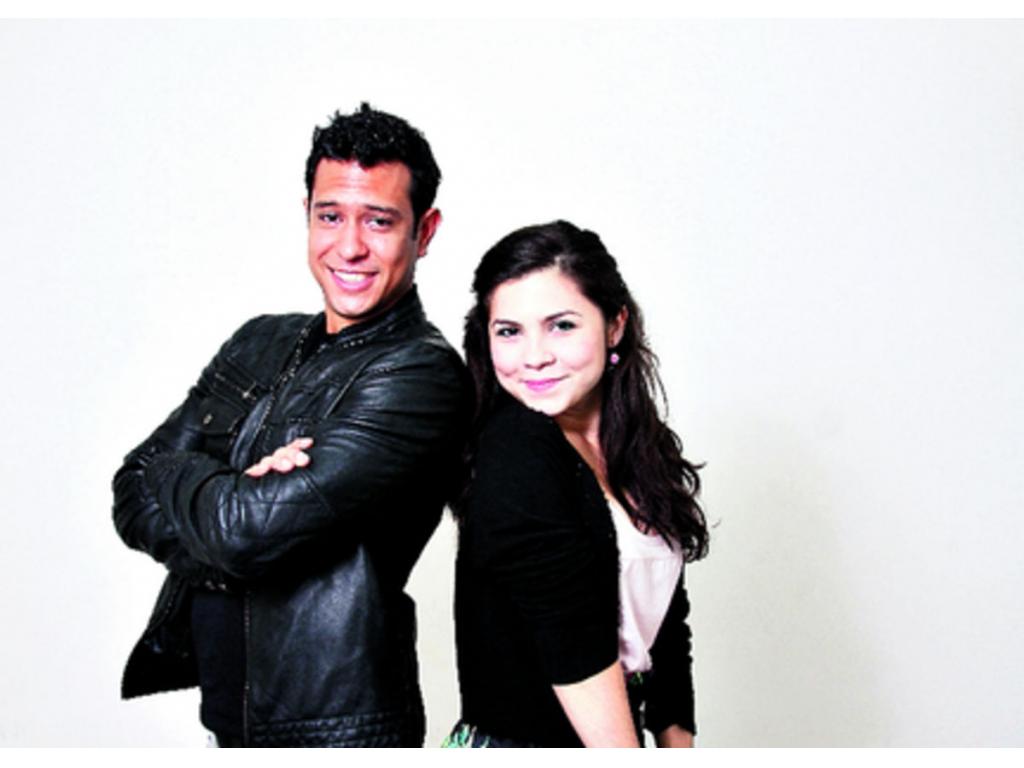 Junto a Alejandra Araúz, con quien ha participado en varias obras.(Archivo)