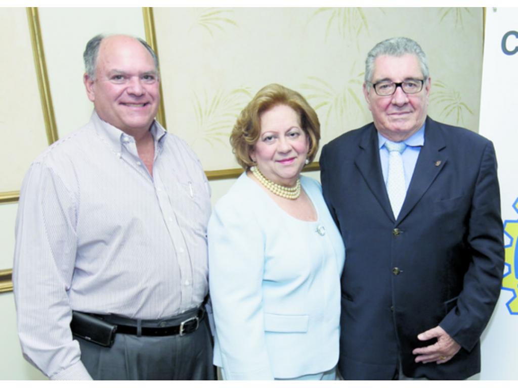 2. David Vergara, Thomas Ford y Alberto Cabredo.