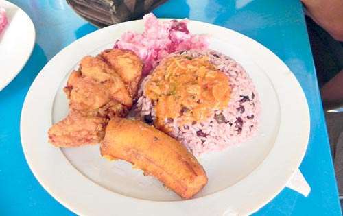 <p>Deleite. Gusta mucho el plato de arroz con guandú.</p>