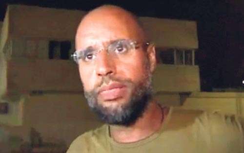 <p>Defensa. Seif al-Islam, hijo mayor del líder libio, dijo que nunca fue detenido por los rebeldes.</p>