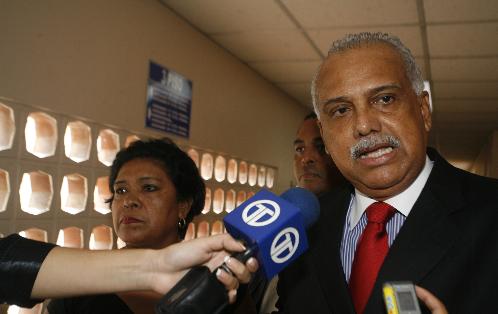 Víctor Martínez abogado de las víctimas y familiares del bus 8B-06/Foto archivo/Epasa<br>