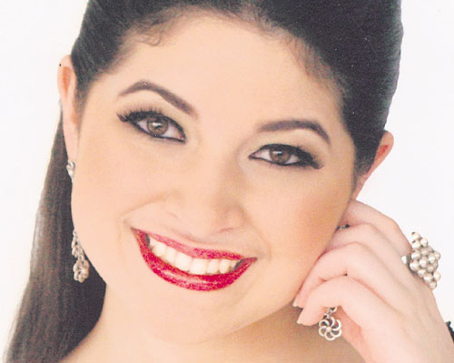 <p></p><p>Es una de las bellas debutantes que podremos admirar este 2 de julio en el Festival de Debutantes 2011. Es hija del señor Roy Carlos Durling Tudisco y la señora Marisol del Carmen Rodríguez de Durling.</p>