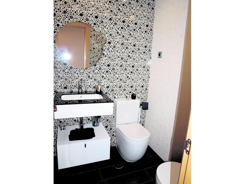 Baño. Estilo firenze antracita, hechos de cristal.()