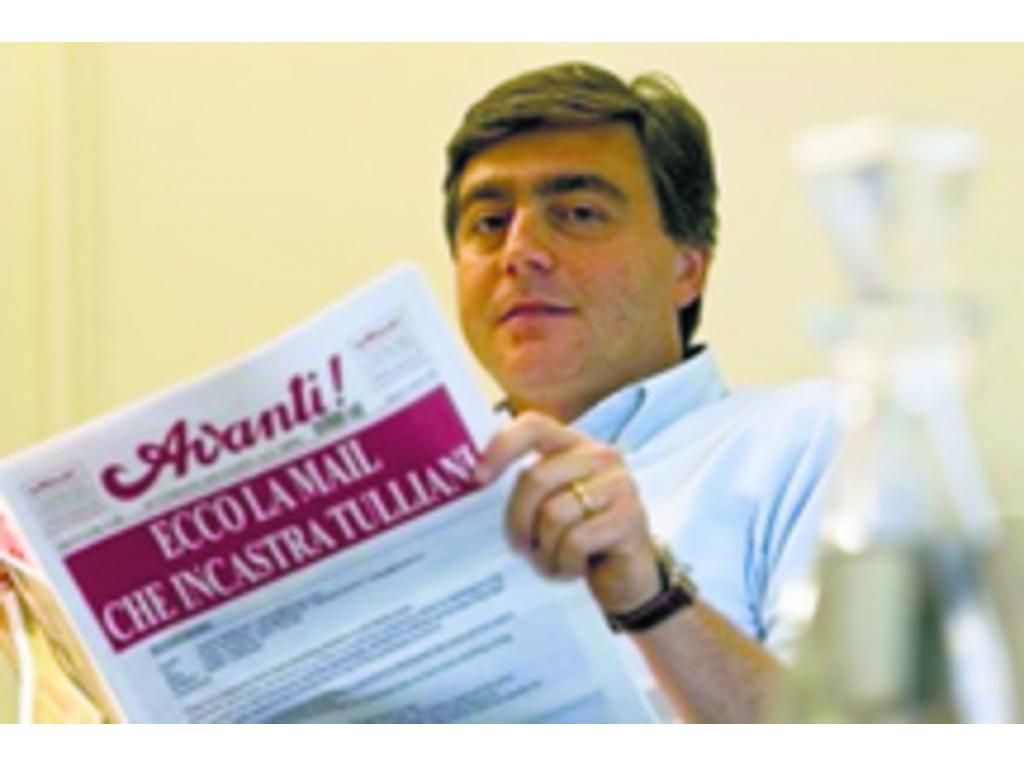 (Berlusconi presentó a Lavitola con Martinelli.)