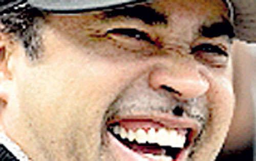 <p>El instructor venezolano dirigirá al equipo de las Estrellas de Andruw Jones. Su trayectoria con los Medias Blancas de Chicago le hace un instructor de renombre.</p>