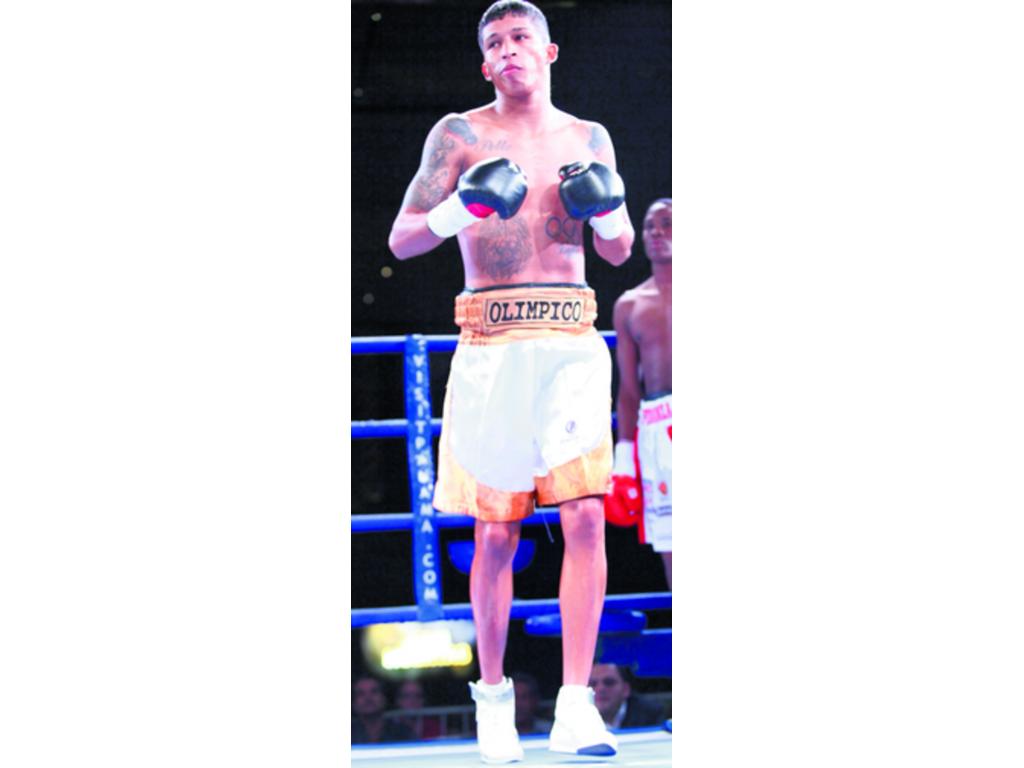 3. Juan El Olímpico Huertas mantuvo su invicto en el profesionalismo.
