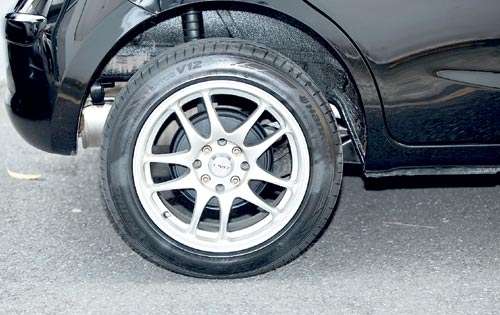 <p>Motor: HR16 1.6L</p>