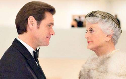 <p>Mrs. Van Gundy. Es la dueña de Tavern on the Green.</p>