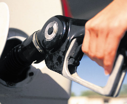 <p>Consumo. El diésel cuesta menos que la gasolina y su rendimiento es más eficaz.</p>