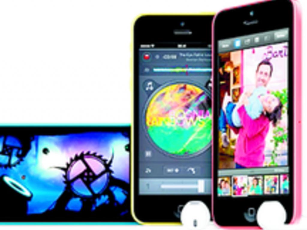 El teléfono tiene lo mejor del iPhone 5: una cámara iSight de 8 megapixeles, pantalla Retina de 4 pulgadas, conexión inalámbrica ultrarrápida. Además, una interfaz muy colorida y práctica, para que todo sea muy fácil.