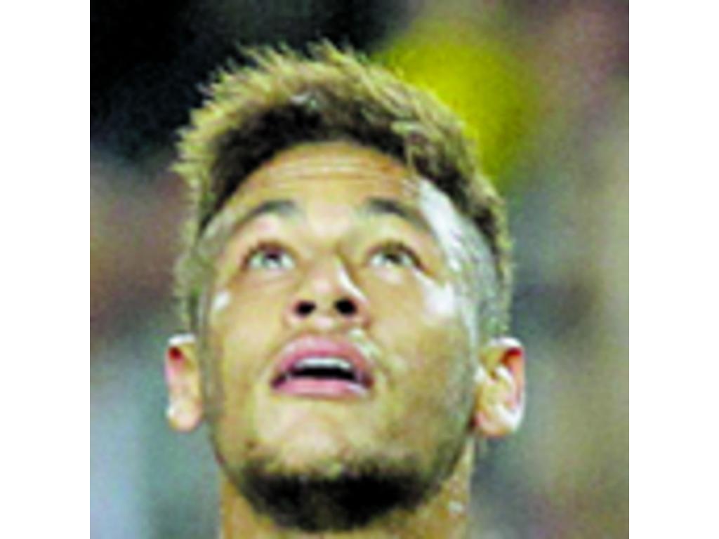 Estoy muy feliz por el partido y por el rendimiento de todo el equipo. Con Alexis me entiendo muy bien, pero lo importante siempre es el equipo... Messi siempre hace falta, para todo el mundo es el mejor jugador del planeta... Esperemos continuar con est