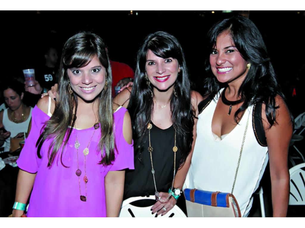 3. Daniela Simons, Anabelle Laffitte, Liz de la Guardia y Ximena Emiliani.