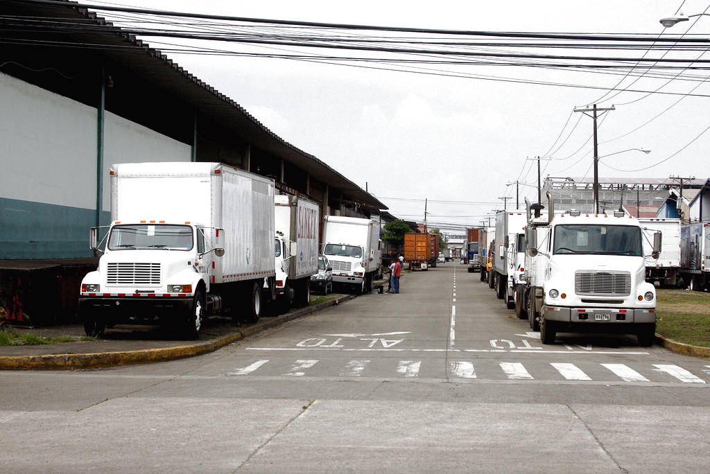 Importaciones.Fueron 4 mil 374 millones a inicio del año.(ARCHIVO)