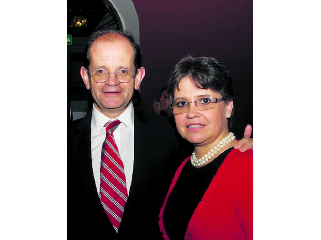 9. Jaime De Gamboa y Claudia de De Gamboa.