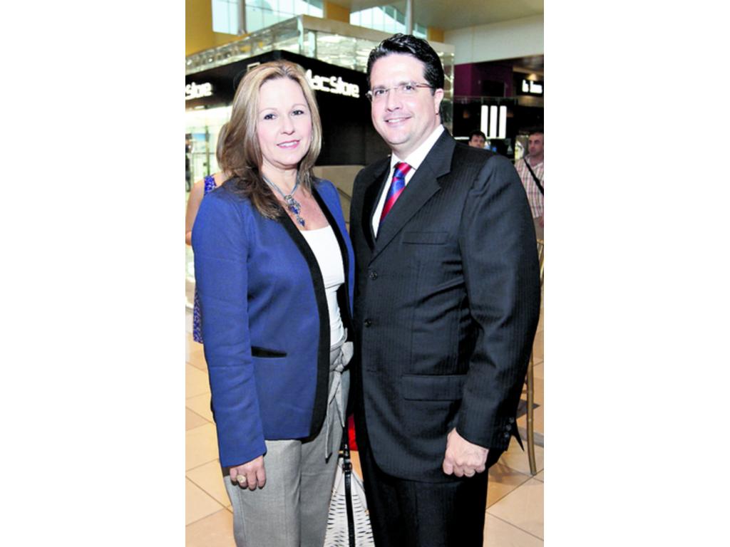 7. Cynthia González y Antonio Guevara