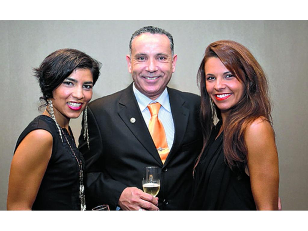 11. Cassandra Montoya, Addulbaset Aboushagor y Aline Caladria.