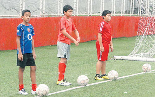 <p>Disciplina. Entrenamientos de la categoría sub 13.</p>