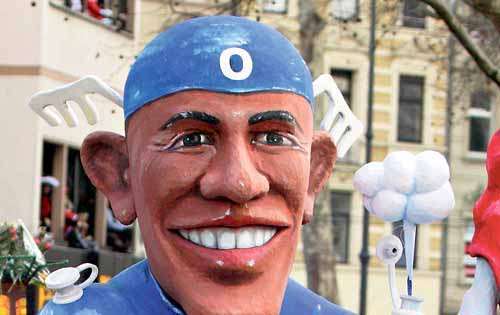 <p>Imaginación. Los alemanes se la dedicaron a los políticos y Barack Obama también fue sensación disfrazado de Capitán América.</p>