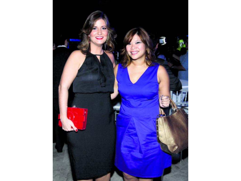 6. Magali Martínez y Ligia Yap.