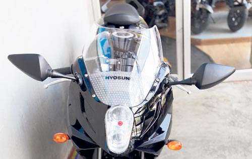 <p>Hyosung GT250R</p>